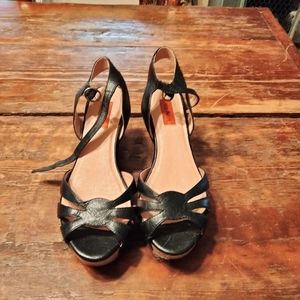 Miz Mooz open toe black wedge shoe 7